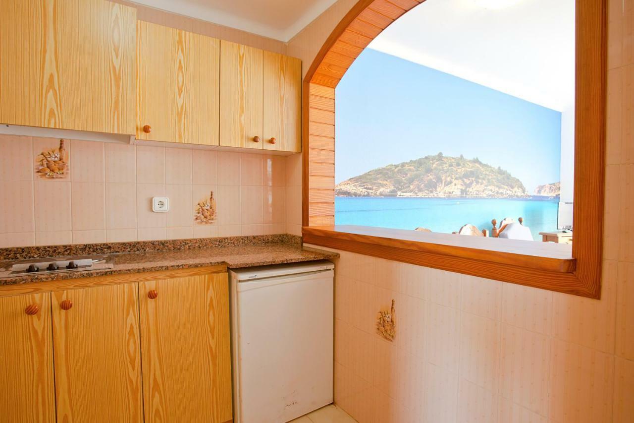 Apartamentos Sol y Mar Cala Bona  Exterior foto