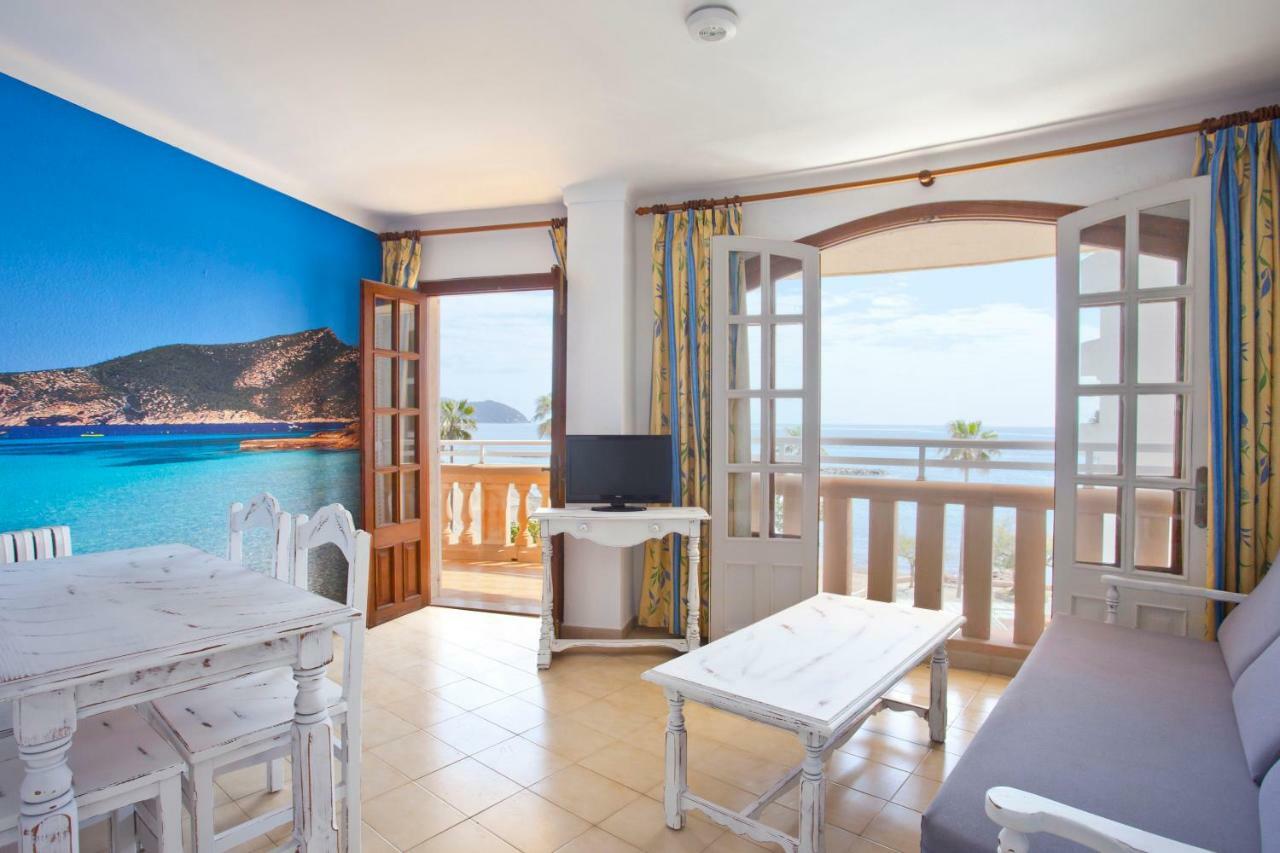 Apartamentos Sol y Mar Cala Bona  Exterior foto