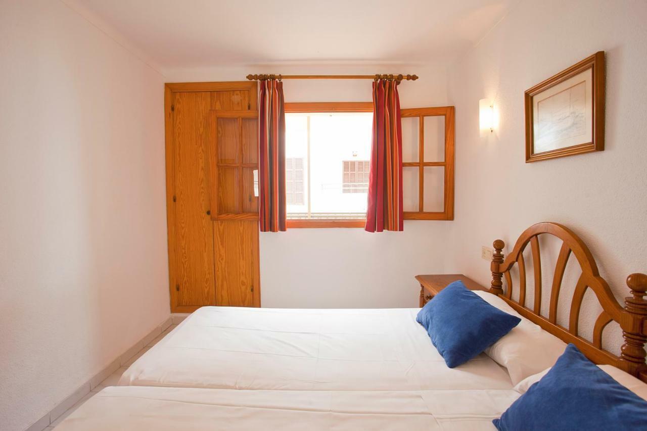 Apartamentos Sol y Mar Cala Bona  Exterior foto